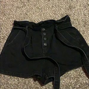 Tie-waist American Eagle shorts